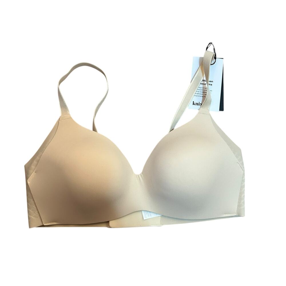 Knix Wing Woman Contour Bra Size 1 Cream Wireless Foam Cups Seamless Adjustable
